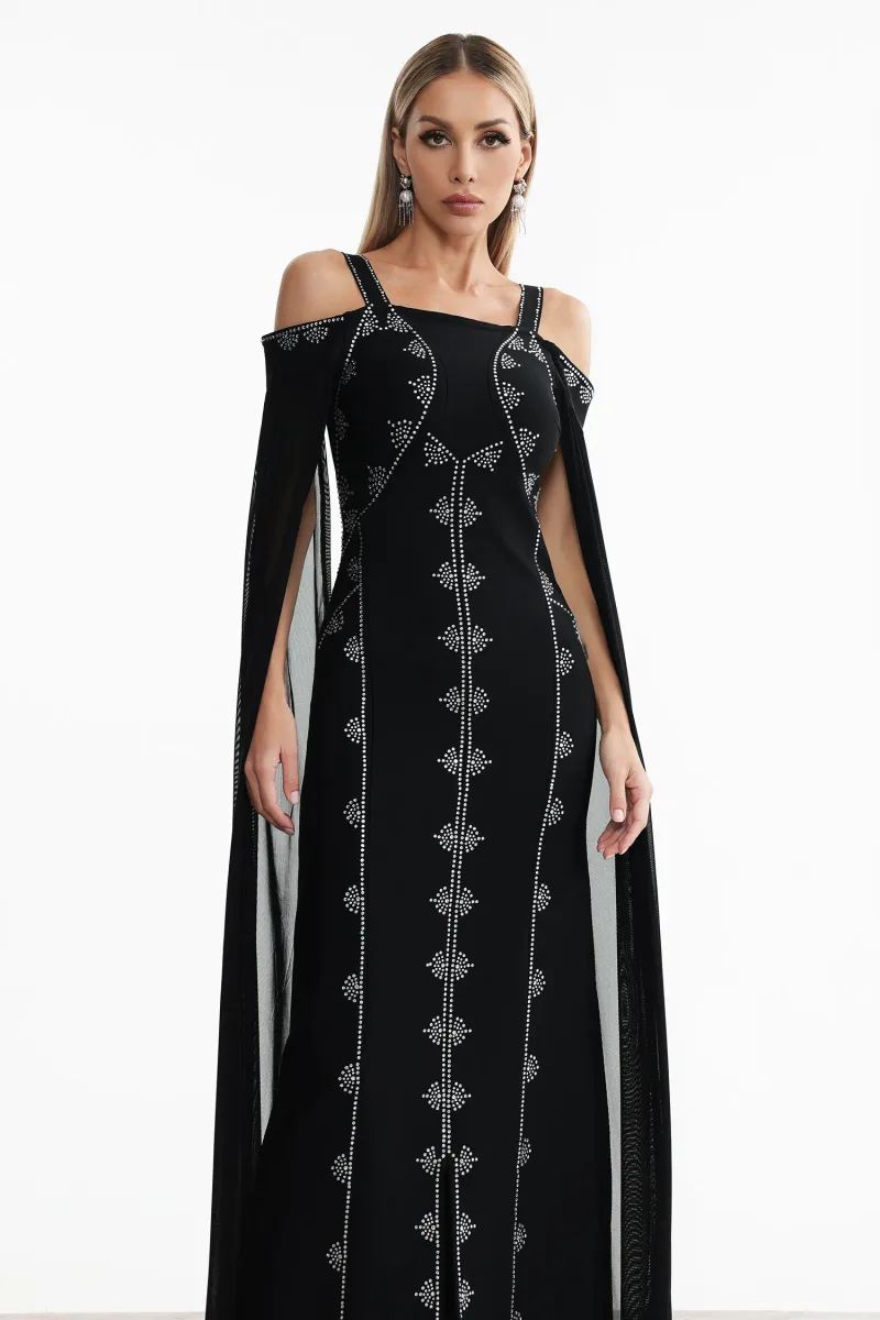 Vestido Maxi Dizzt com Aplicações de Cristais