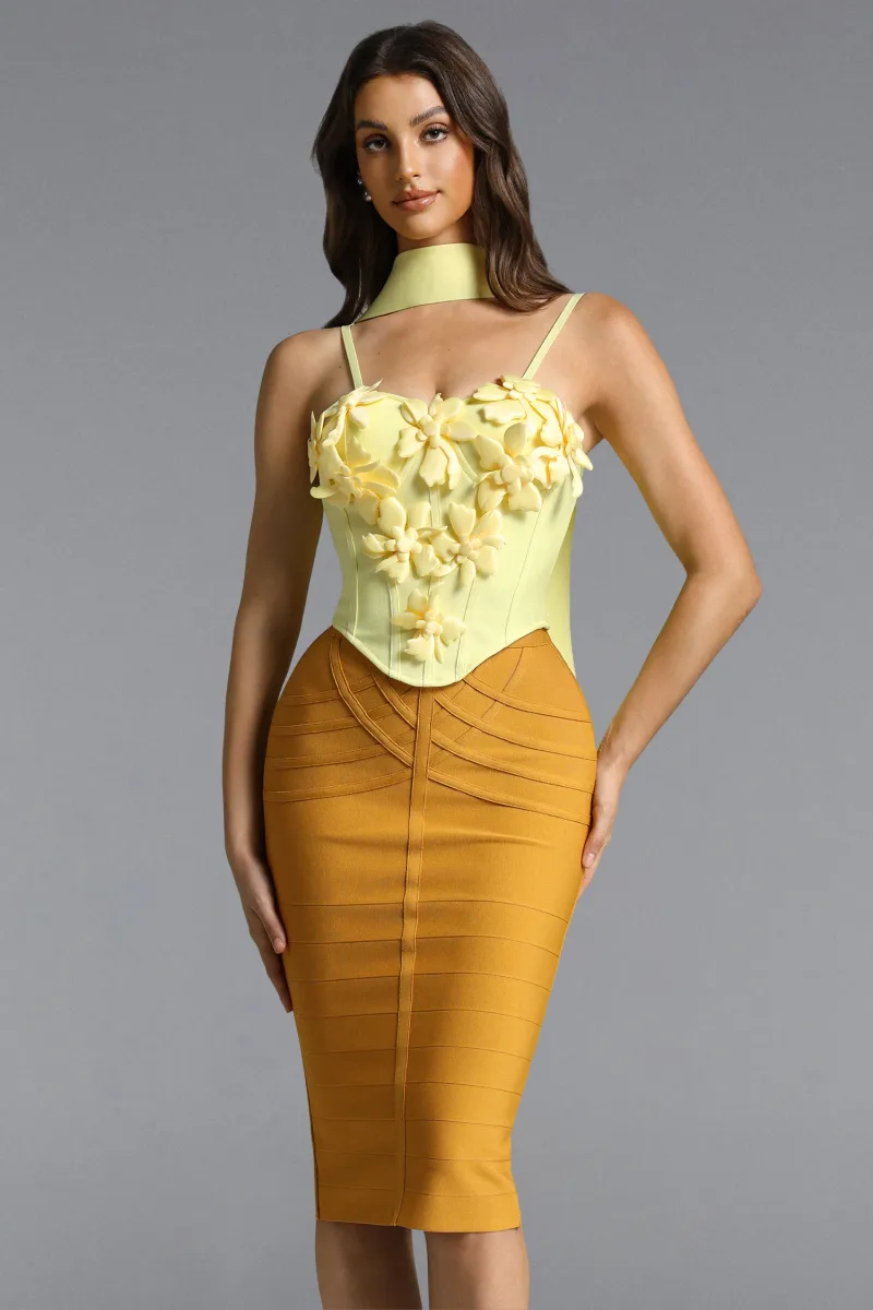 Top Sada Contorno Floral com Fita em Bandagem