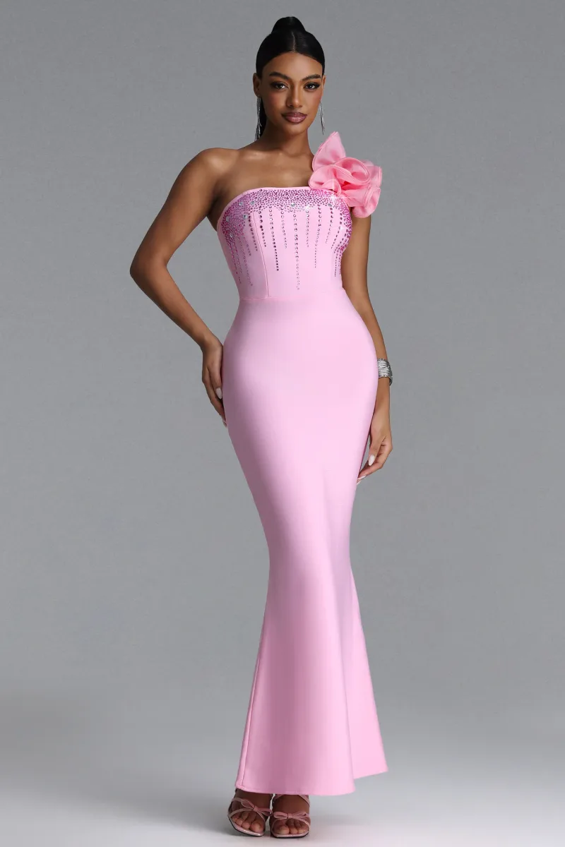 Vestido Maxi Saslim com Um Ombro e Detalhes em Cristal