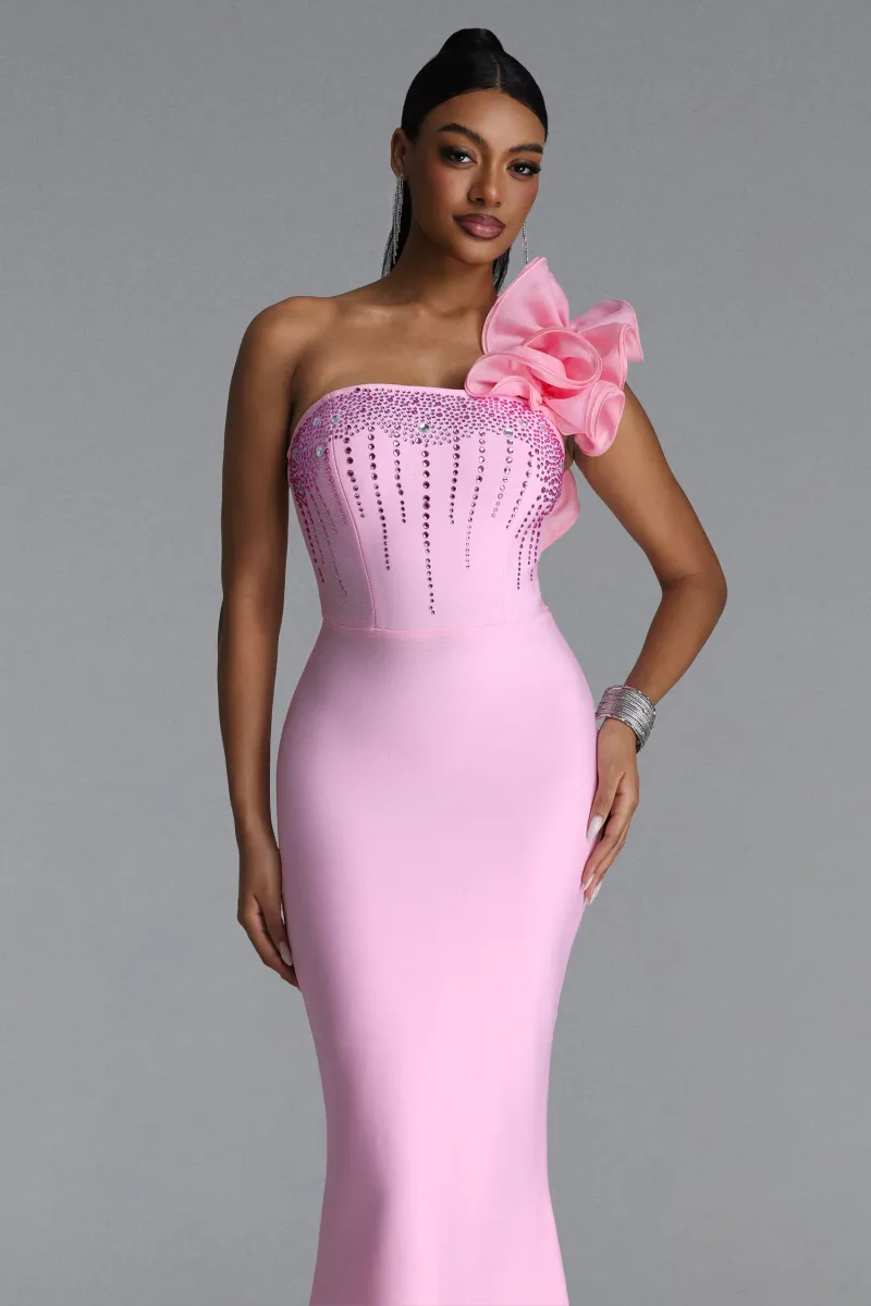Vestido Maxi Saslim com Um Ombro e Detalhes em Cristal