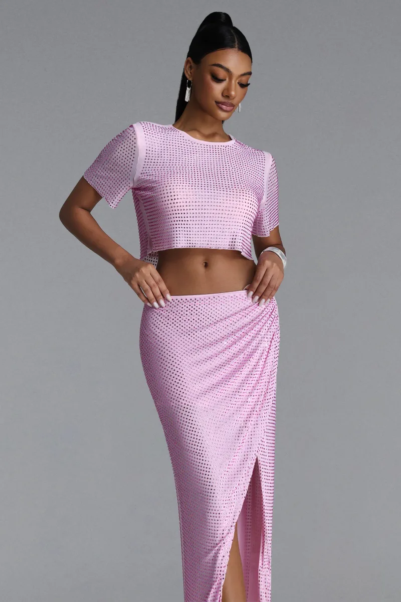 Conjunto Peyson: Crop Top de Manga Curta e Saia Franzida em Cristal