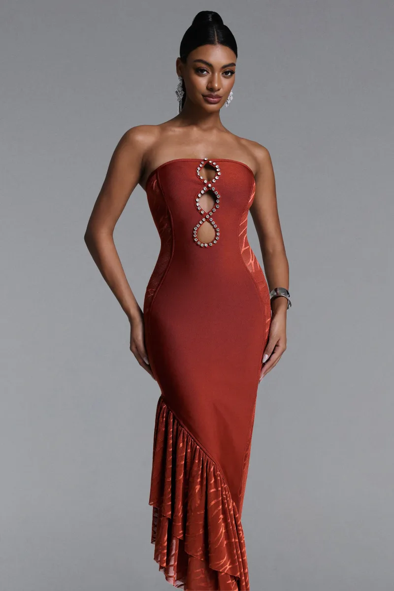 Vestido Maxi Roche Chic Sem Alças com Cut-Out e Babado