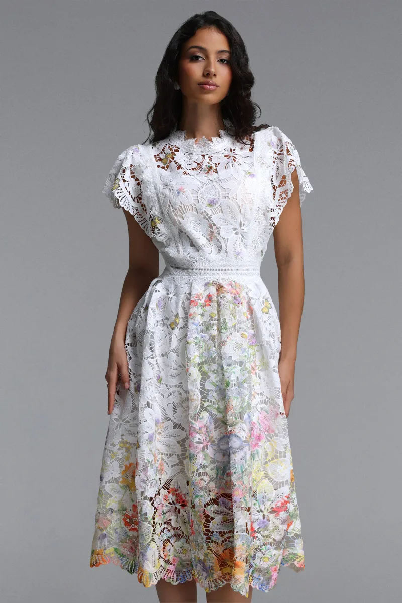 Vestido Midi Leanna em Renda Floral com Manga Curta