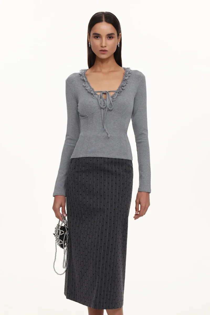 Top Jenny Chic Decote V Manga Longa em Tricô com Renda