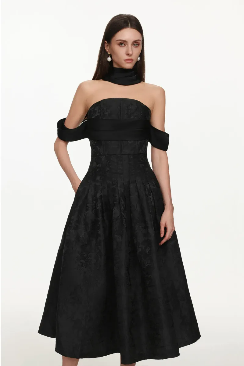 Vestido Maxi Nancy com Ombros à Mostra e Estampa Floral