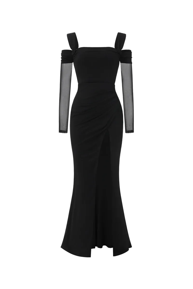 Vestido Maxi Lorin com Ombros à Mostra, Manga Longa e Fenda Alta