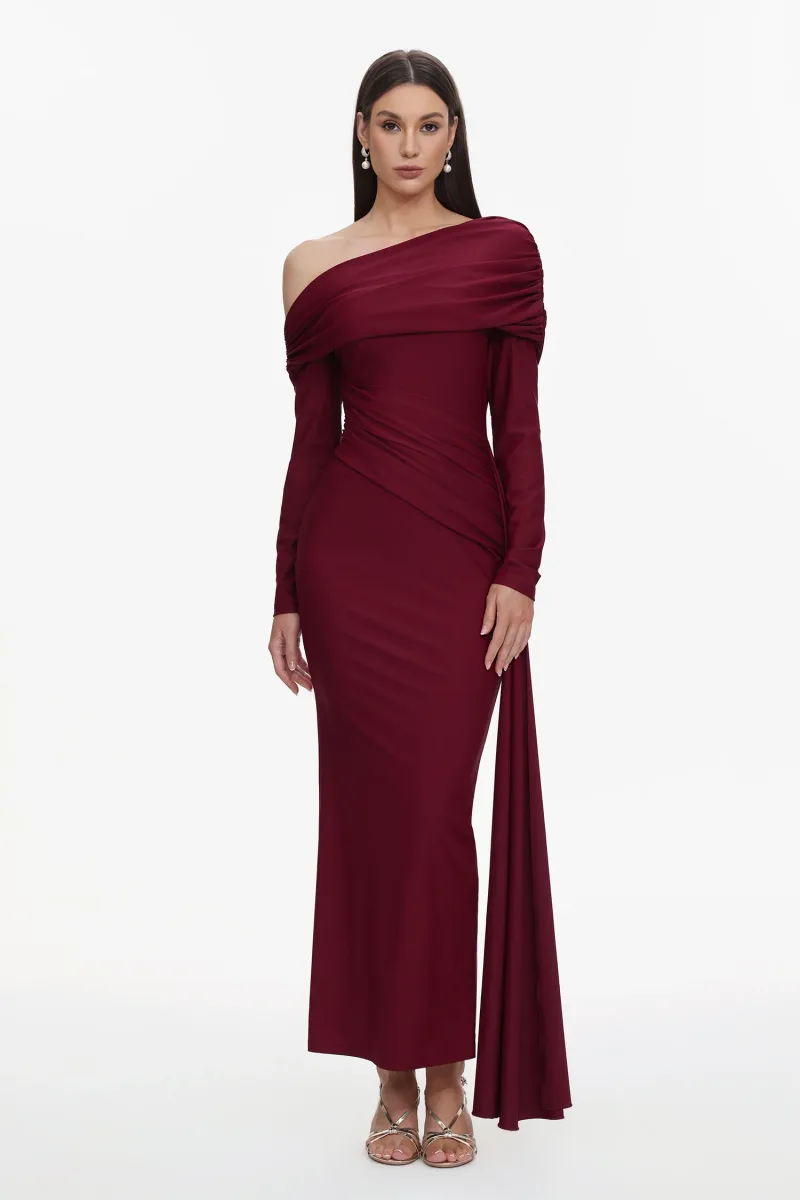Vestido Maxi Emory com Pregas Ombro Único Manga Longa