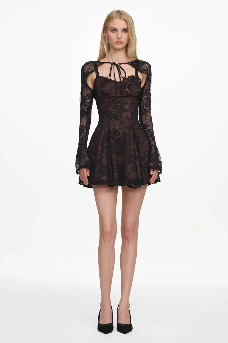 Vestido Mini Kiera em Renda com Manga Longa