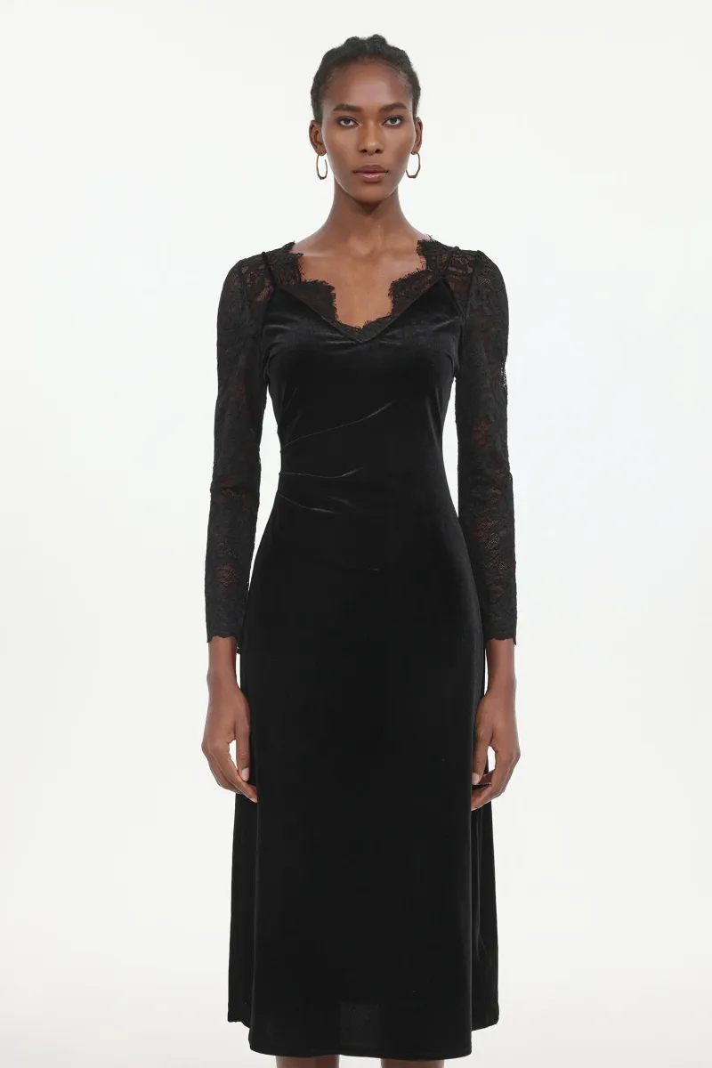 Vestido Maxi Gianna em Veludo e Renda com Manga Longa