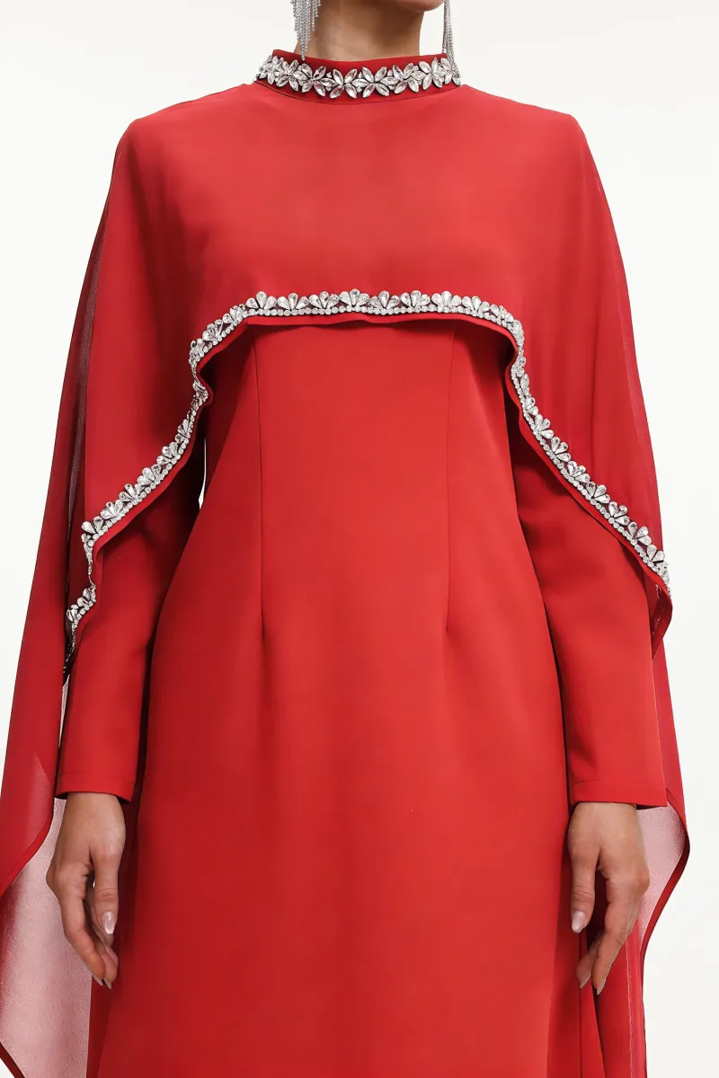 Vestido Longo Nadine com Capa, Manga Longa e Aplicações de Strass