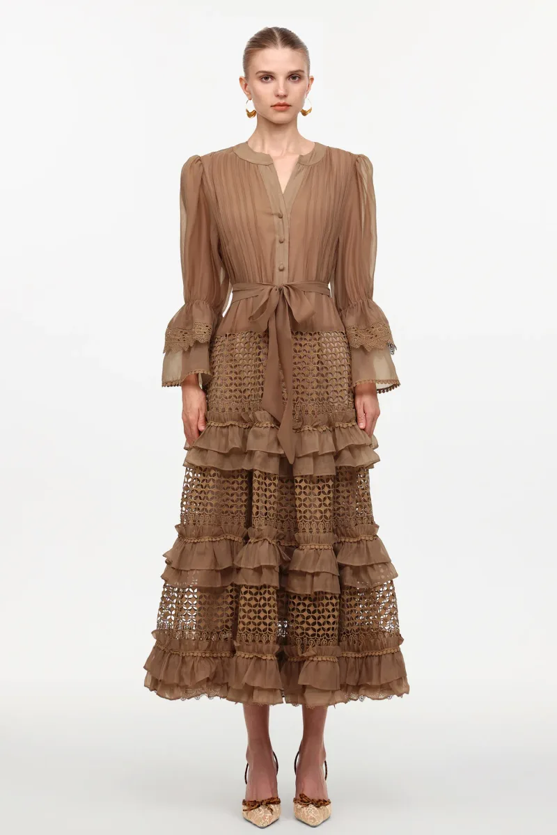 Vestido Maxi Hakula Resort com Manga Longa e Babado em Renda