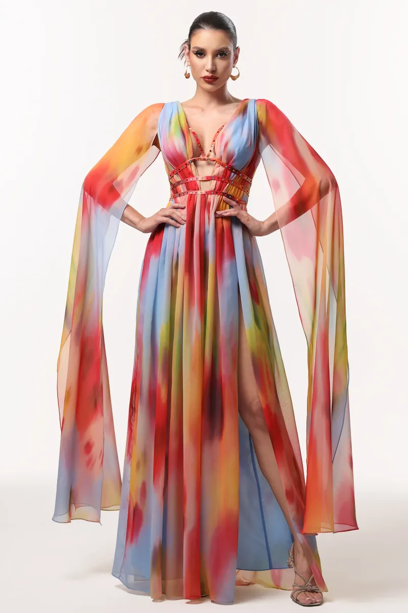 Vestido Maxi Zelda com Decote V e Manga Capa em Padronagem Abstrata