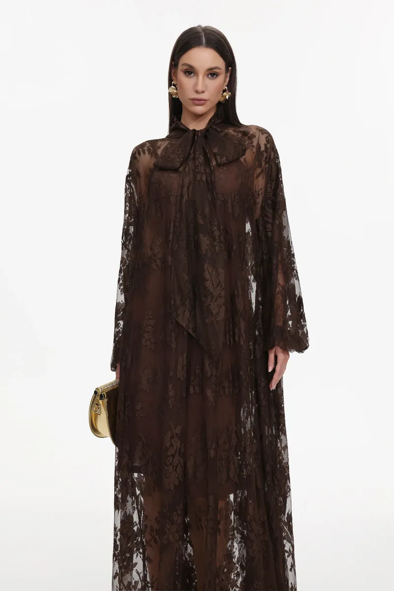 Vestido Maxi Deliyn Resort com Manga Longa, Renda em Tule e Bordados