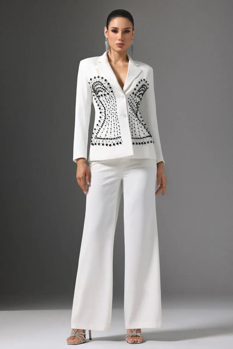 Tailleur Jayne com Detalhes Simétricos em Miçangas