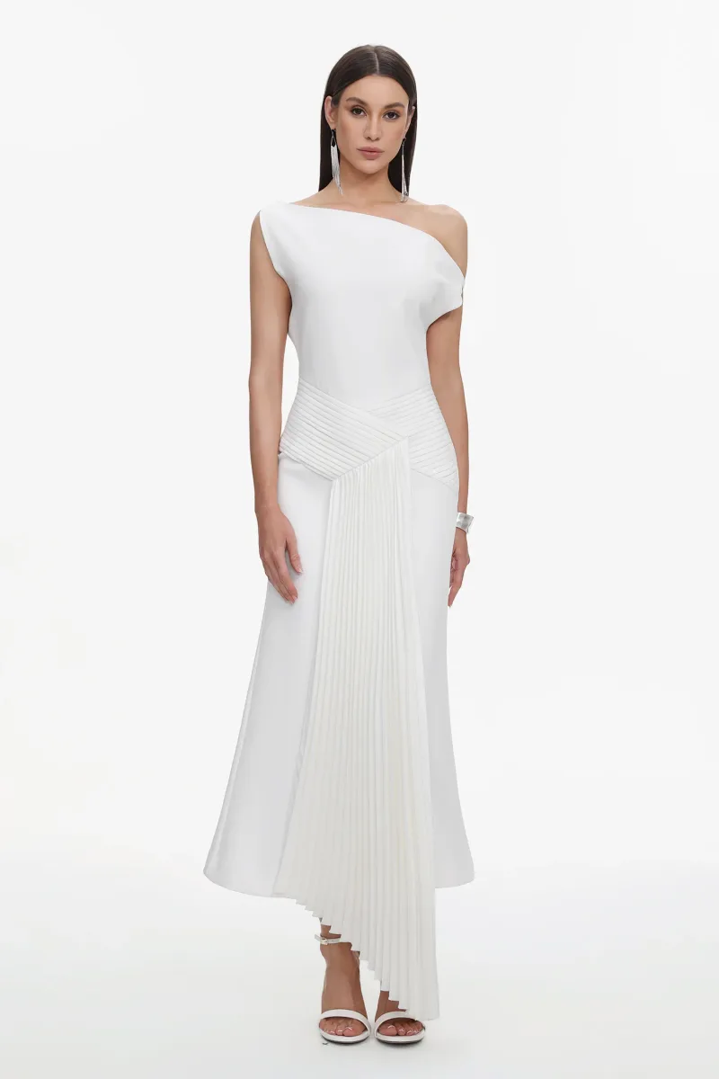 Vestido Midi Paulina com Ombro Oblíquo e Pregas