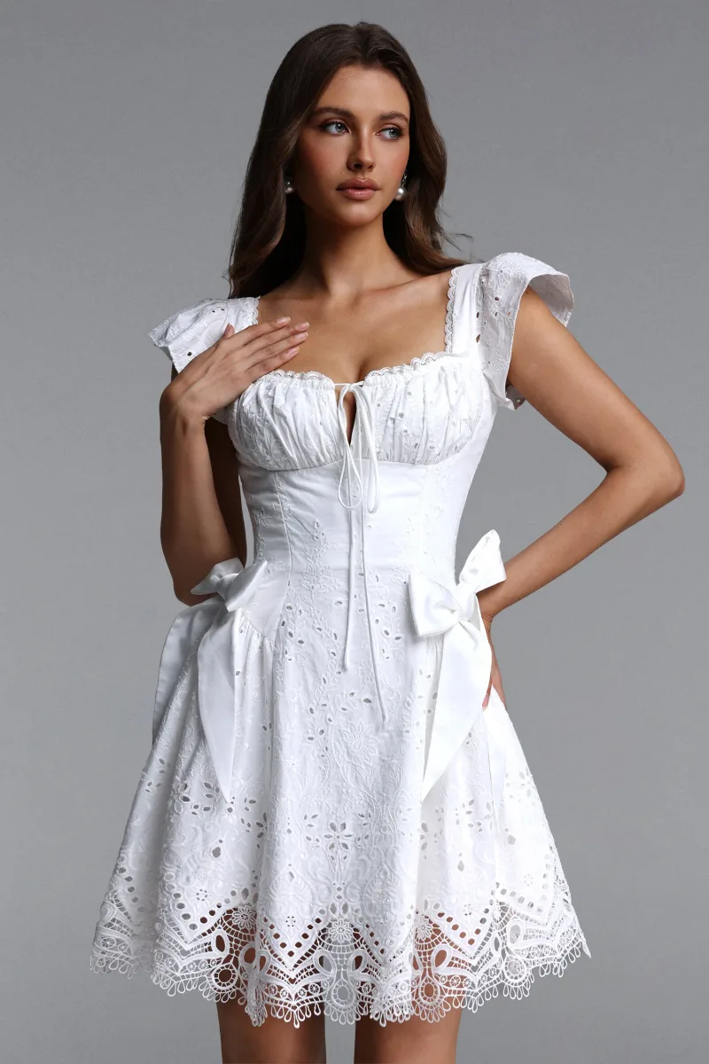 Vestido Henrietta Resort Curto em Linho com Manga Curta e Laço