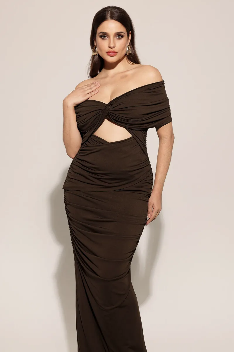 Vestido Maxi Kanre Ombro a Ombro com Recorte Vazado e Pregas