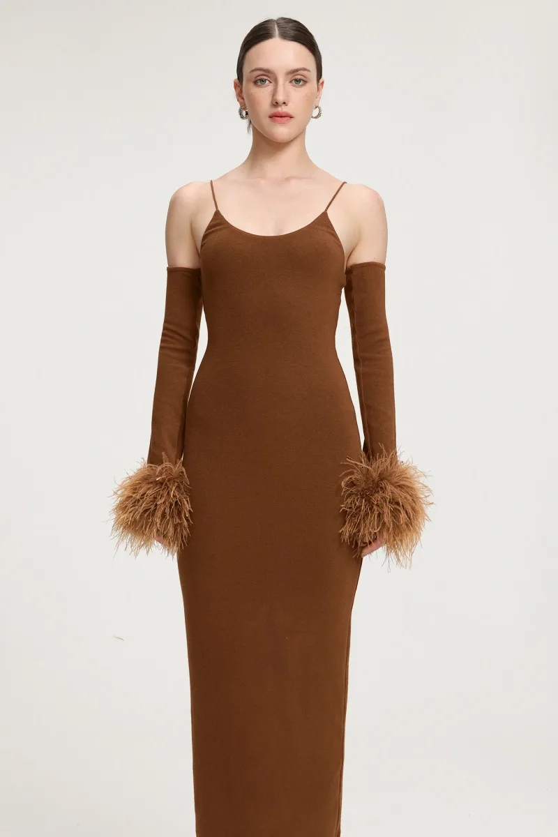 Vestido Midi Tricô com Acabamento em Penas