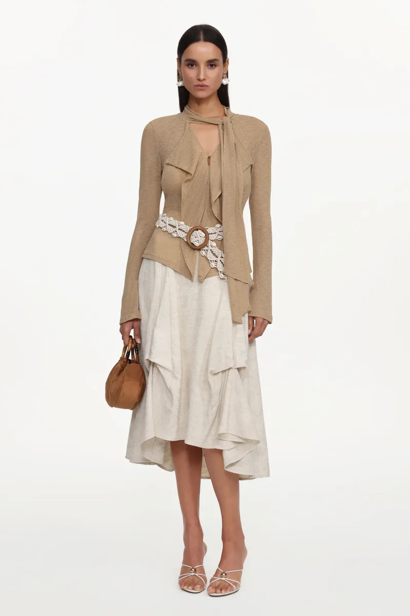 Conjunto Kezia: Top e Saia em Tecido Fluido e Tule