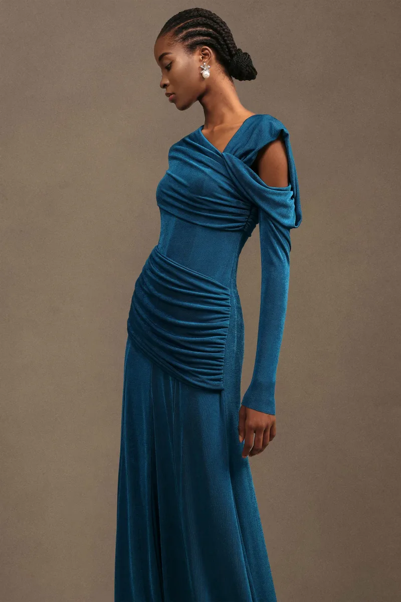 Vestido Luysa: Maxi com Um Ombro e Rugas Estruturantes