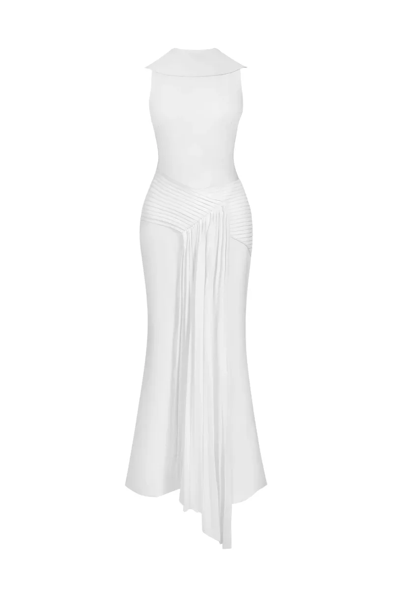 Vestido Jozie: Maxi Sem Mangas com Cauda Sereia