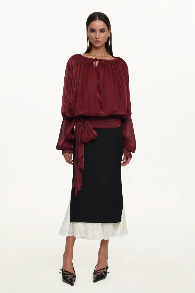 Conjunto Dolo Blusa e Saia em Tecido Estruturado
