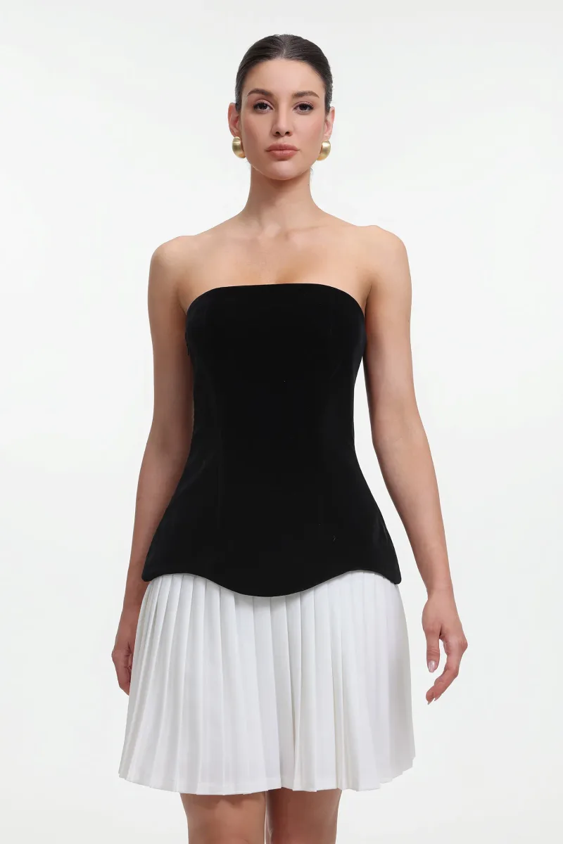 Vestido Ursula – Mini Elegante em Veludo com Contraste Plissado