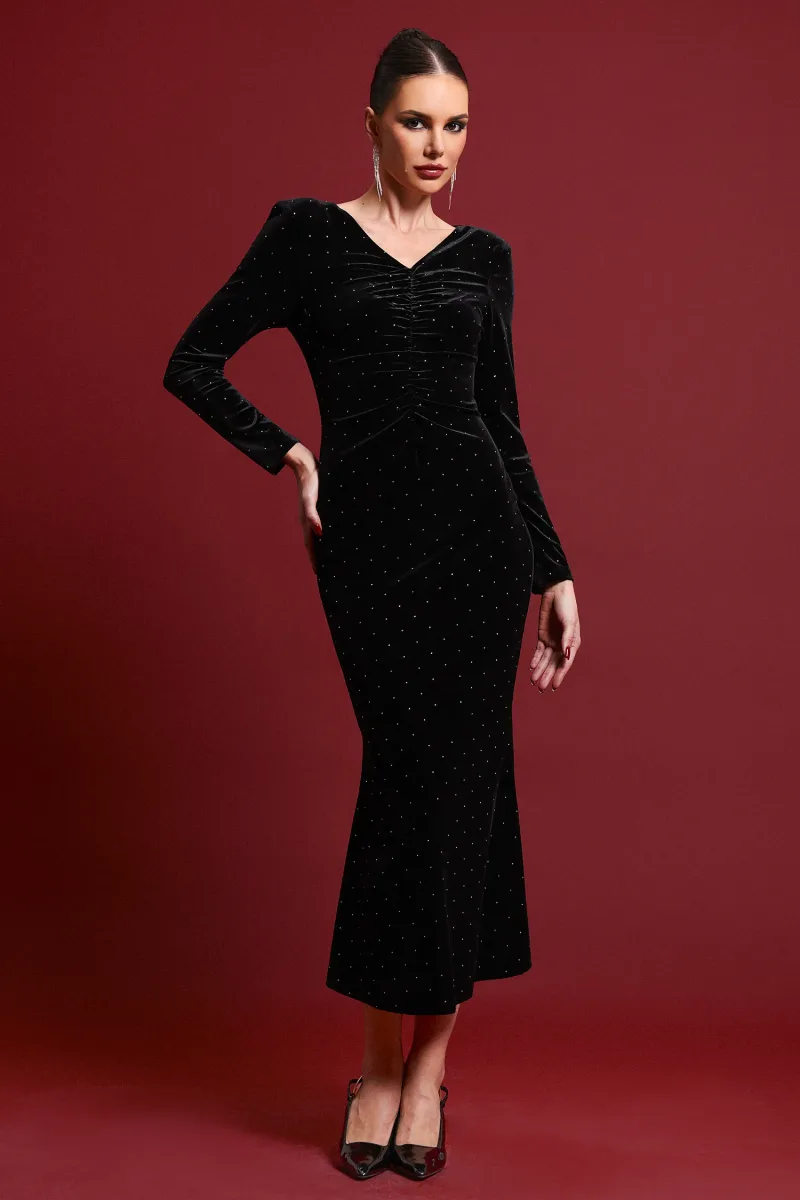 Vestido Maxi Eigra em Veludo com Decote V, Manga Longa e Drapeado