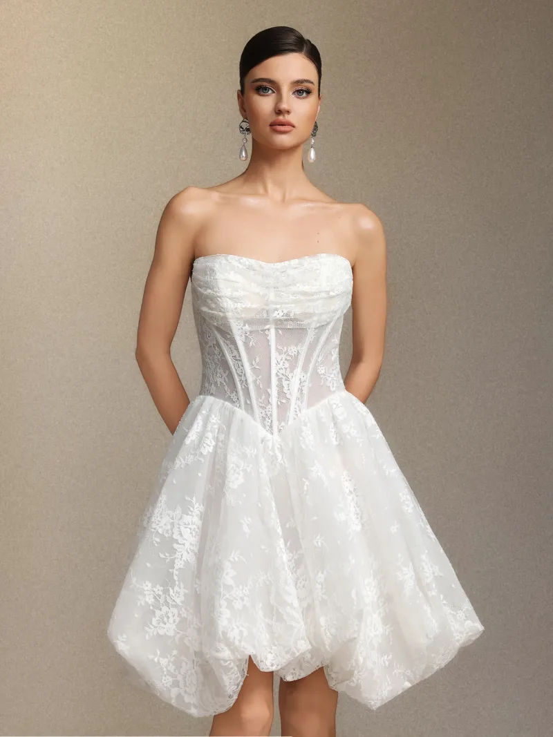 Vestido Mini Derya com Renda Pregas e Decote Tomara que Caia
