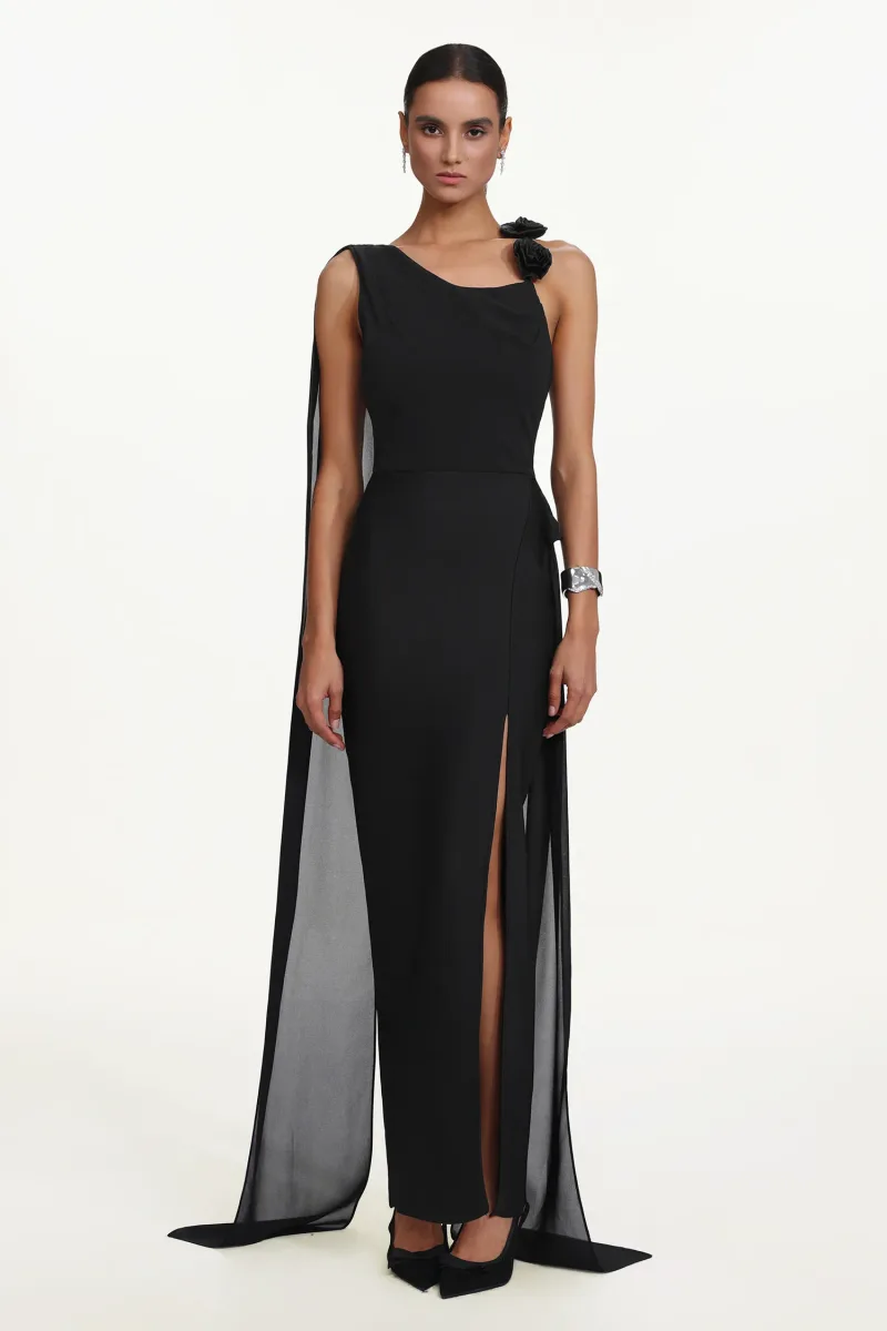 Vestido Maxi Eliza Assimétrico em Tecido Fluido com Estampa Floral