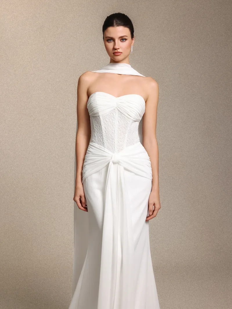 Vestido Maxi Lenra em Renda e Chiffon Branco com Laço Tomara que Caia