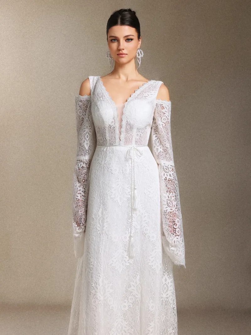 Vestido de Noiva Eren com Renda Boêmia e Cauda