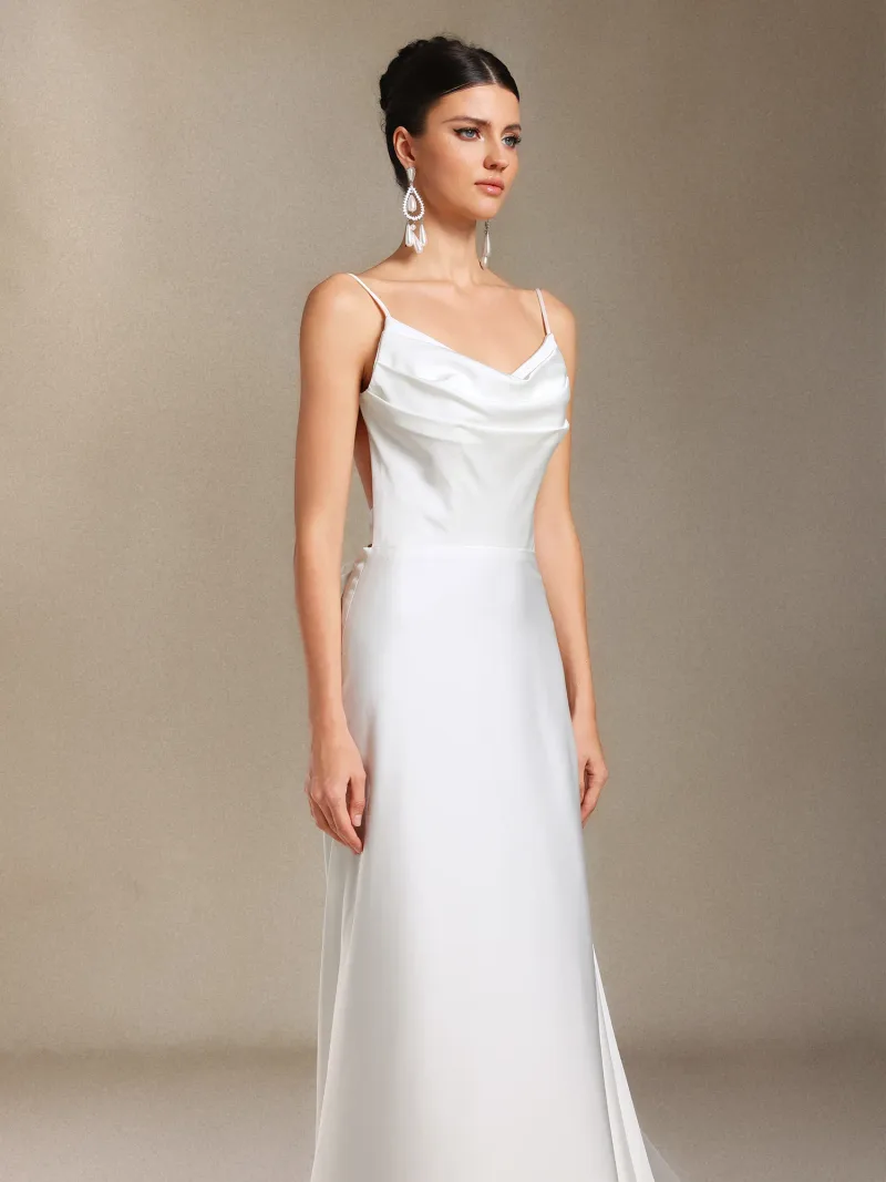 Vestido de Noiva Jolie com Alças Finas e Costas Nuas