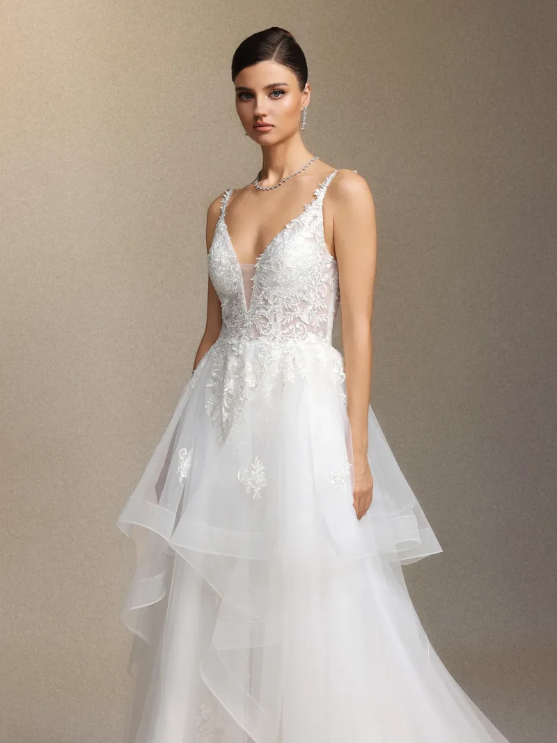 Vestido de Noiva Fanya Decote Profundo com Renda