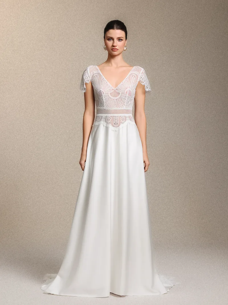 Vestido de Noiva Naira Boho Decote V Cintura Marcada em Renda e Cetim Branco