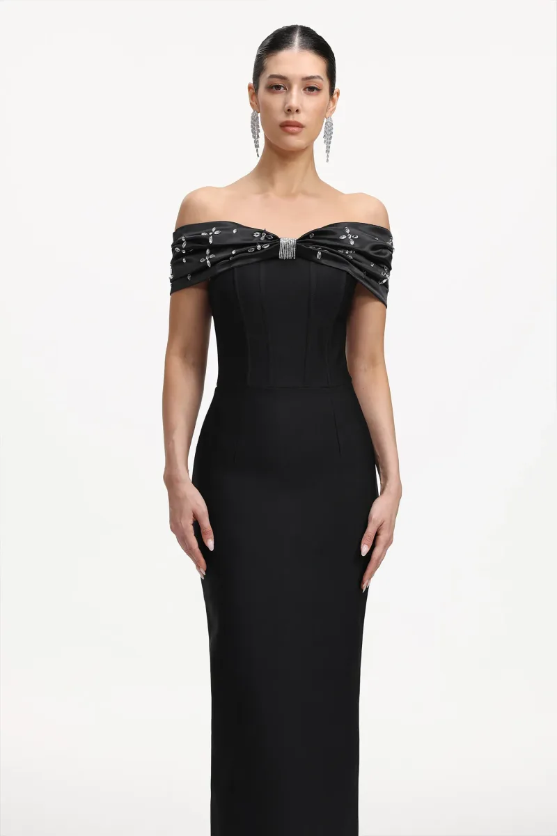 Vestido Maxi Lilya com Strass e Ombro a Ombro