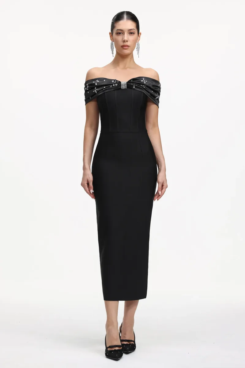 Vestido Maxi Lilya com Strass e Ombro a Ombro