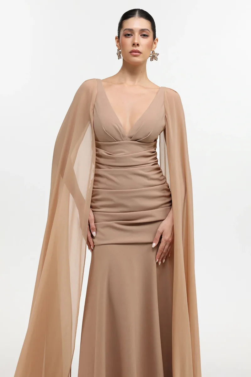 Vestido Maxi Tessy com Decote V e Mangas de Tule
