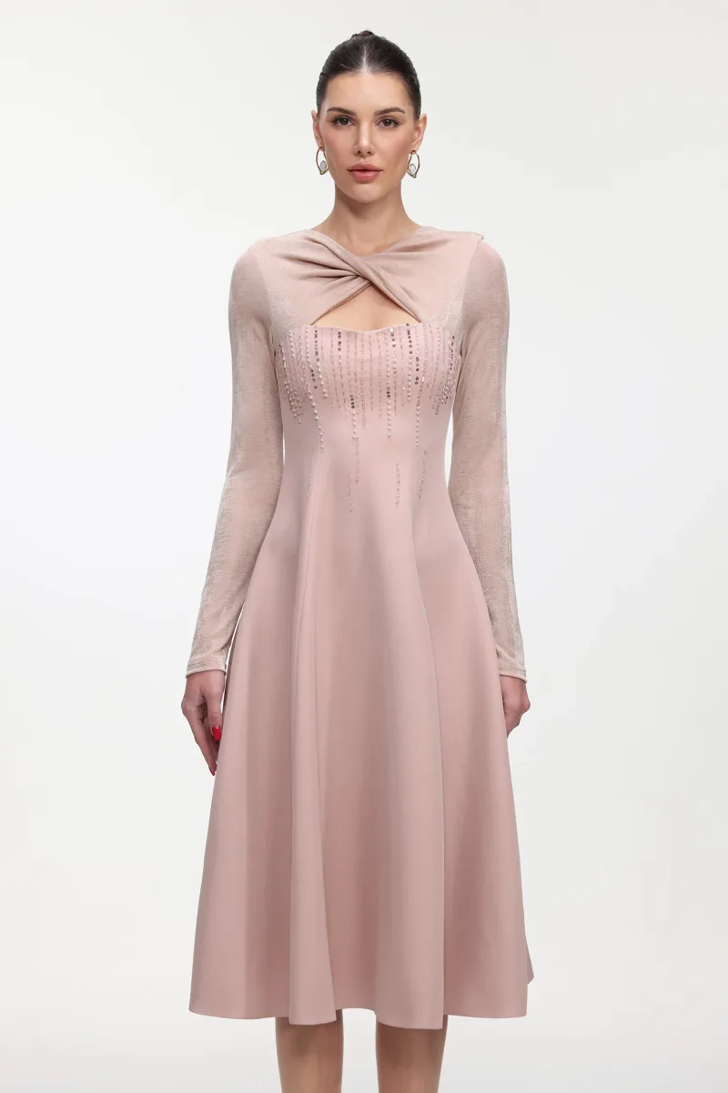 Vestido Maxi Liama em Trama Cristalizada Manga Longa