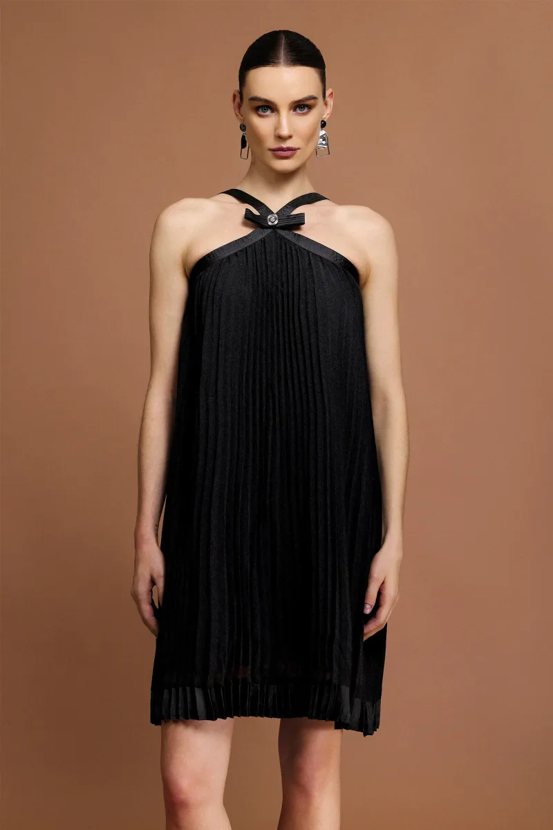Vestido Salerio com Preguinhas e Laço Frontal