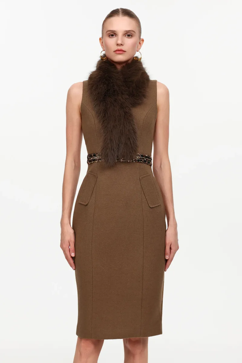 Vestido Midi Erise em Falso Pelo, Sem Mangas