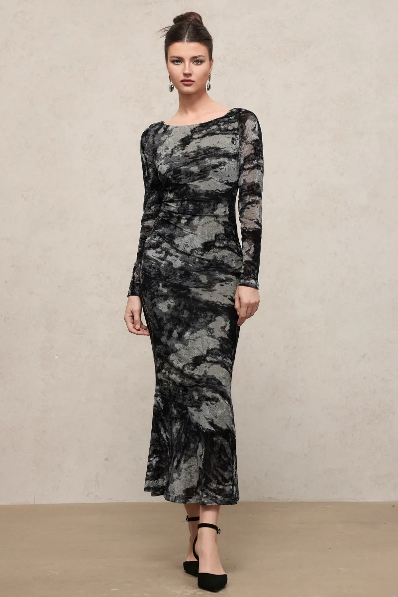 Vestido Maxi Heisel em Veludo com Manga Longa