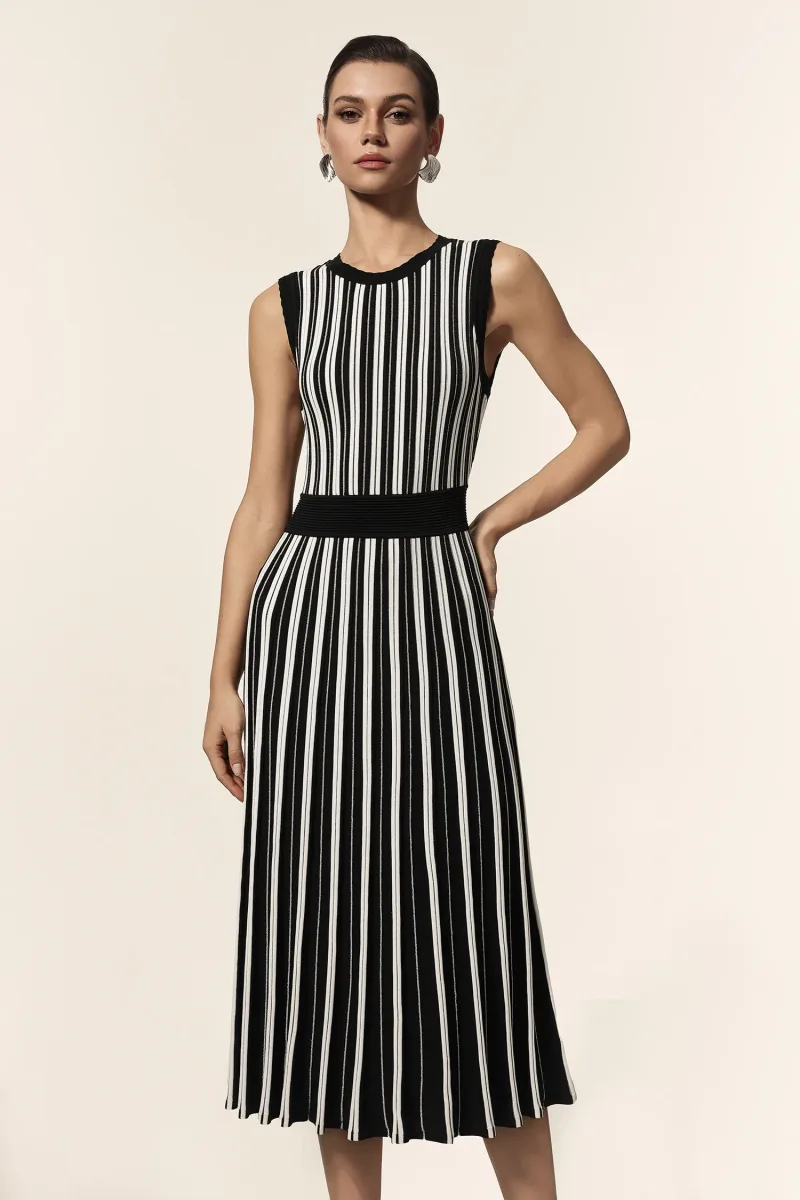 Vestido Midi Encho Gola Redonda Sem Mangas