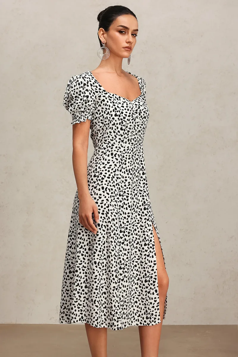 Vestido Midi Derlyn com Mangas Bufantes e Fenda Estampada