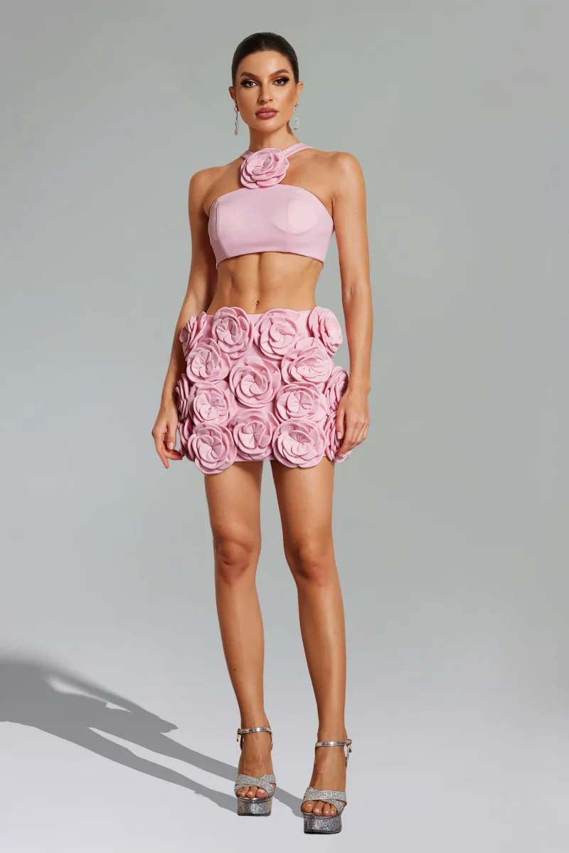 Conjunto Halter Top e Saia Mini Ezgi com Flores — Rosa